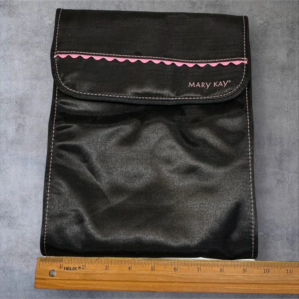 Mary Kay Roll Up Hanging Cosmetic/Toiletries Travel Bag with 4 Removable Pouches